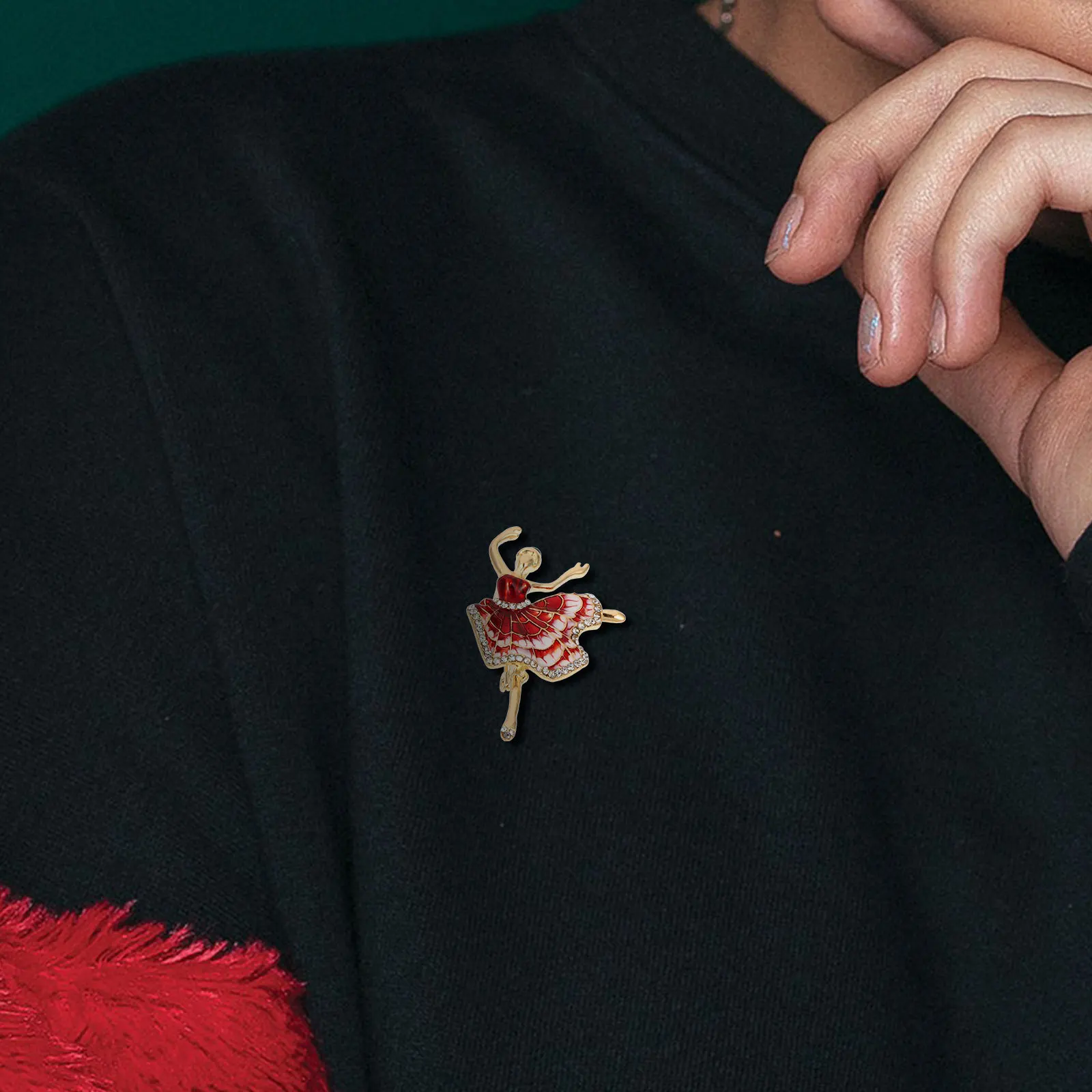 

1Pcs Ballet Shaped Brooch Zinc Alloy Rhinestone Elegant Pin Costume Props Clothing Accessories Gift Ballet Brooch