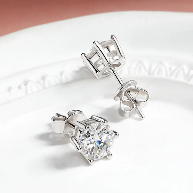 Smyoue 0.1-3CT Certified Moissanite Stud Earring for Women Classic Sparkling Lab Diamond Sterling Silver 925 Jewelry 6-Claws