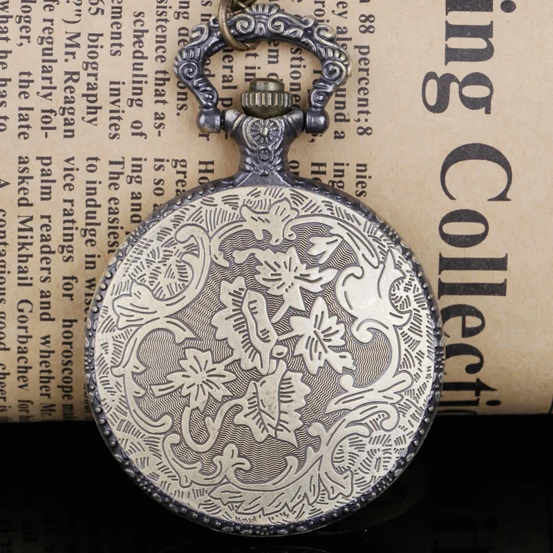 Vintage Men's And Women's Quartz Pocket Watch Lucky Maple Leaf Embossed Pocket Watch Pendant Necklace Watch Birthday Gift