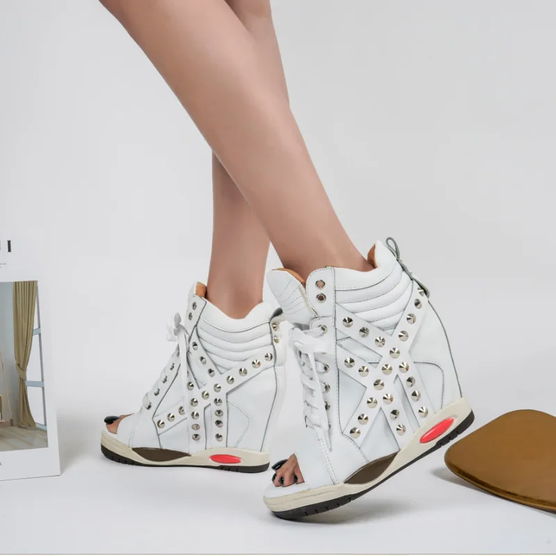 Rivets Studs Korean Shoes Clogs Platform Increas Height Casual Female Sneakers 2024 Creepers Cross Fashion Wedges Super High Pee