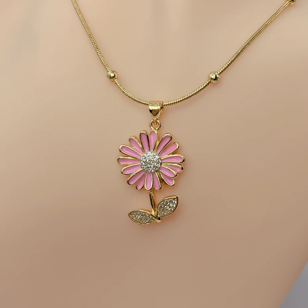 

Classic Romantic Enamel Flower Pendant Necklace For Women Fashion Zircon Sunflower Charm Neck Jewelry Party Gifts