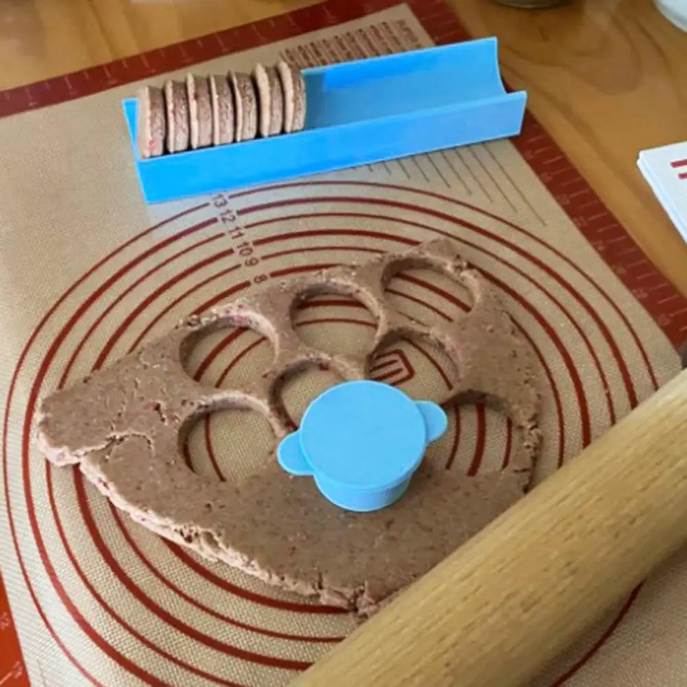 

Cake Pop Rolling Tray Effortless Cake Pop Mold Set for Treats at Parties Baking Easy Circle Maker Kit for Desserts Cake Lollipop