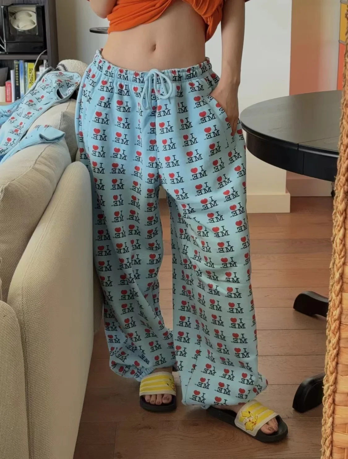 London Gen Z Girl Subkultur Y2 – Street Fashion In London Bewertung und Preis