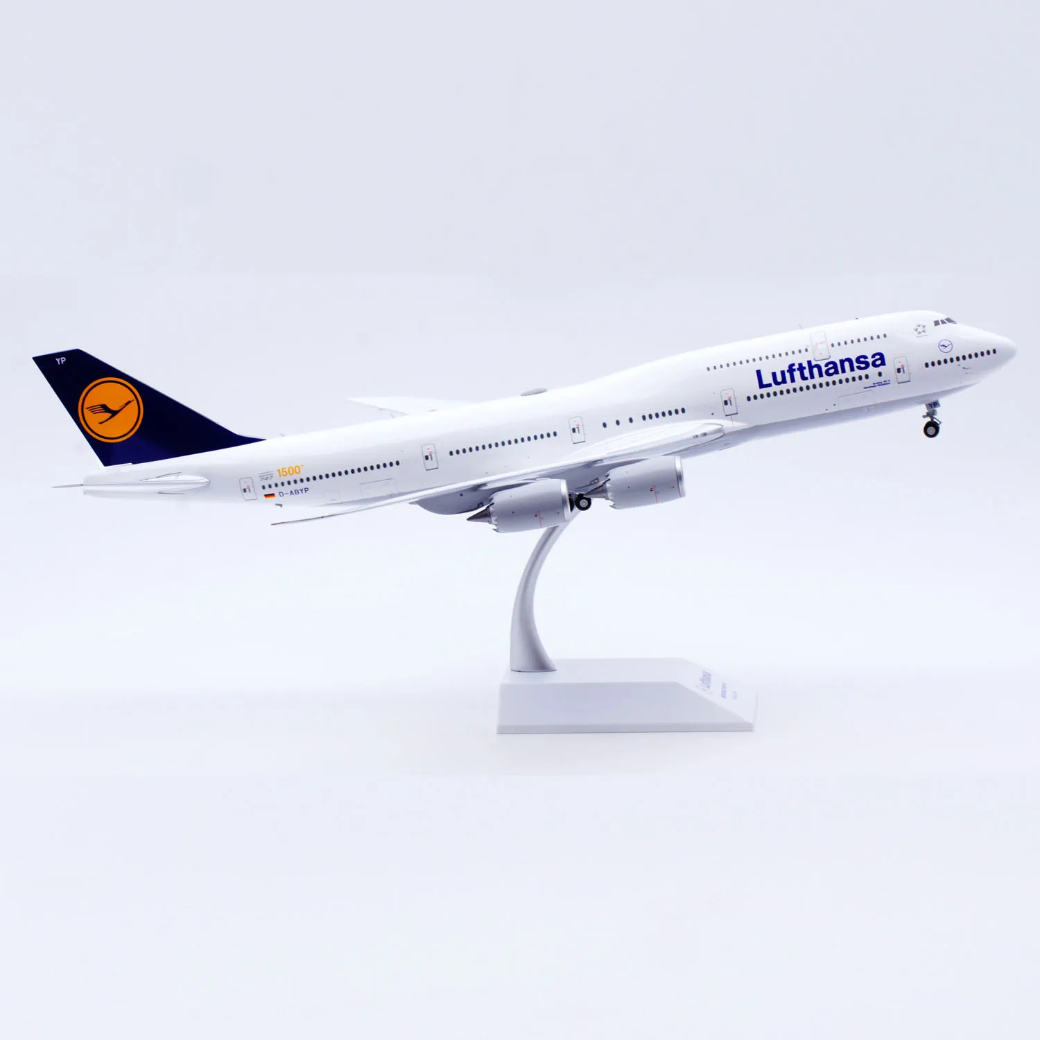 EW2748008 Alloy Collectible Plane Gift JC Wings 1:200 Lufthansa Boeing B747-8 [1500th 747] Diecast Aircraft Jet Model D-ABYP view 3