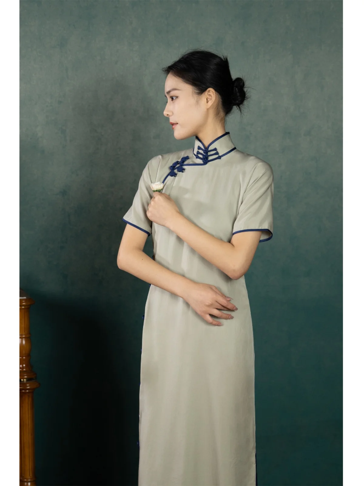 

Ele Low Slit Silk with Tee Quarter Sves for Daily Wear Fre And Subtle in ey And een