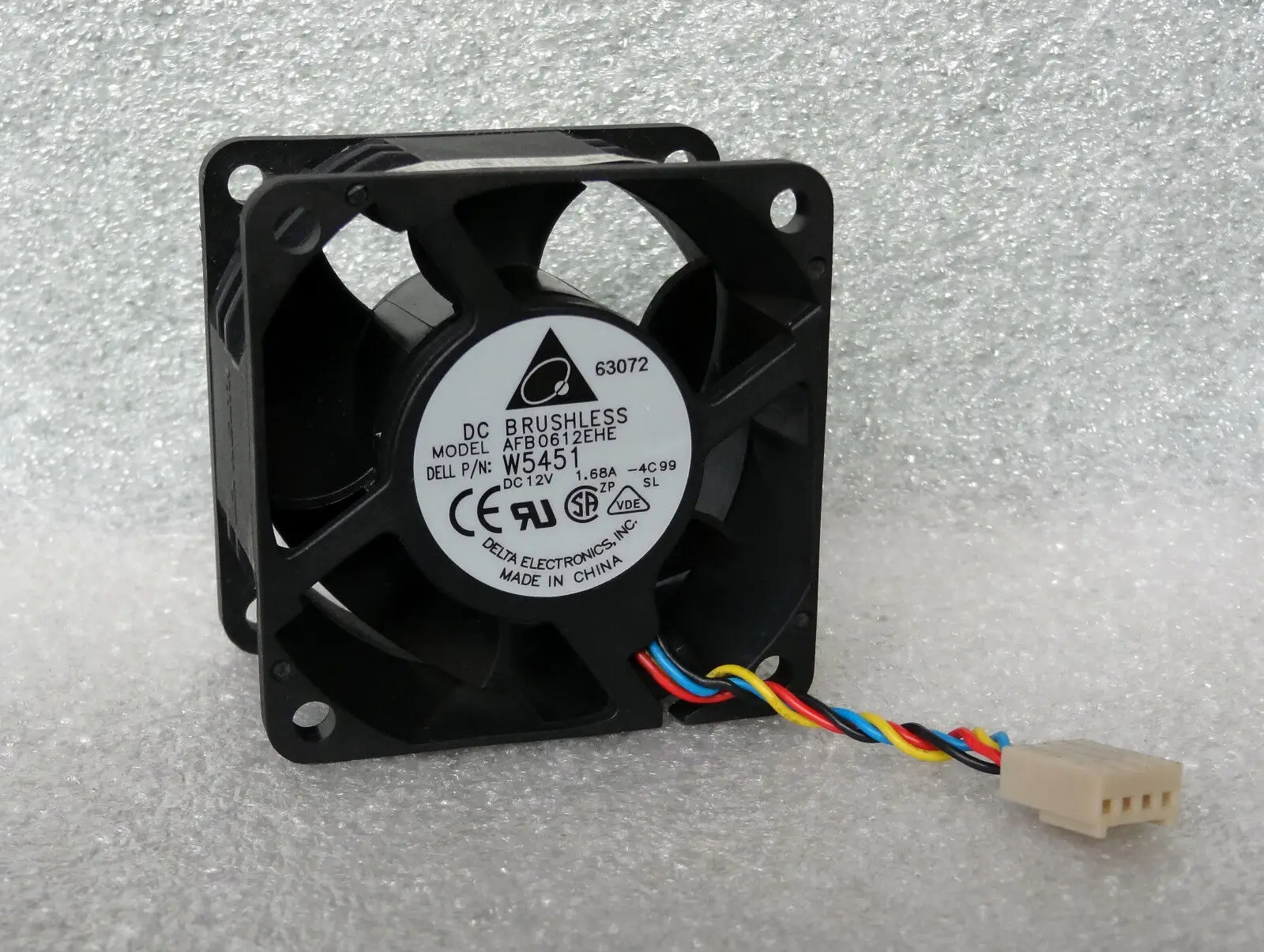 

Для Delta AFB0612EHE 60 мм x 38 мм сверхскоростной ШИМ-вентилятор 62 куб. футов в минуту, 4 контакта + удлинитель -