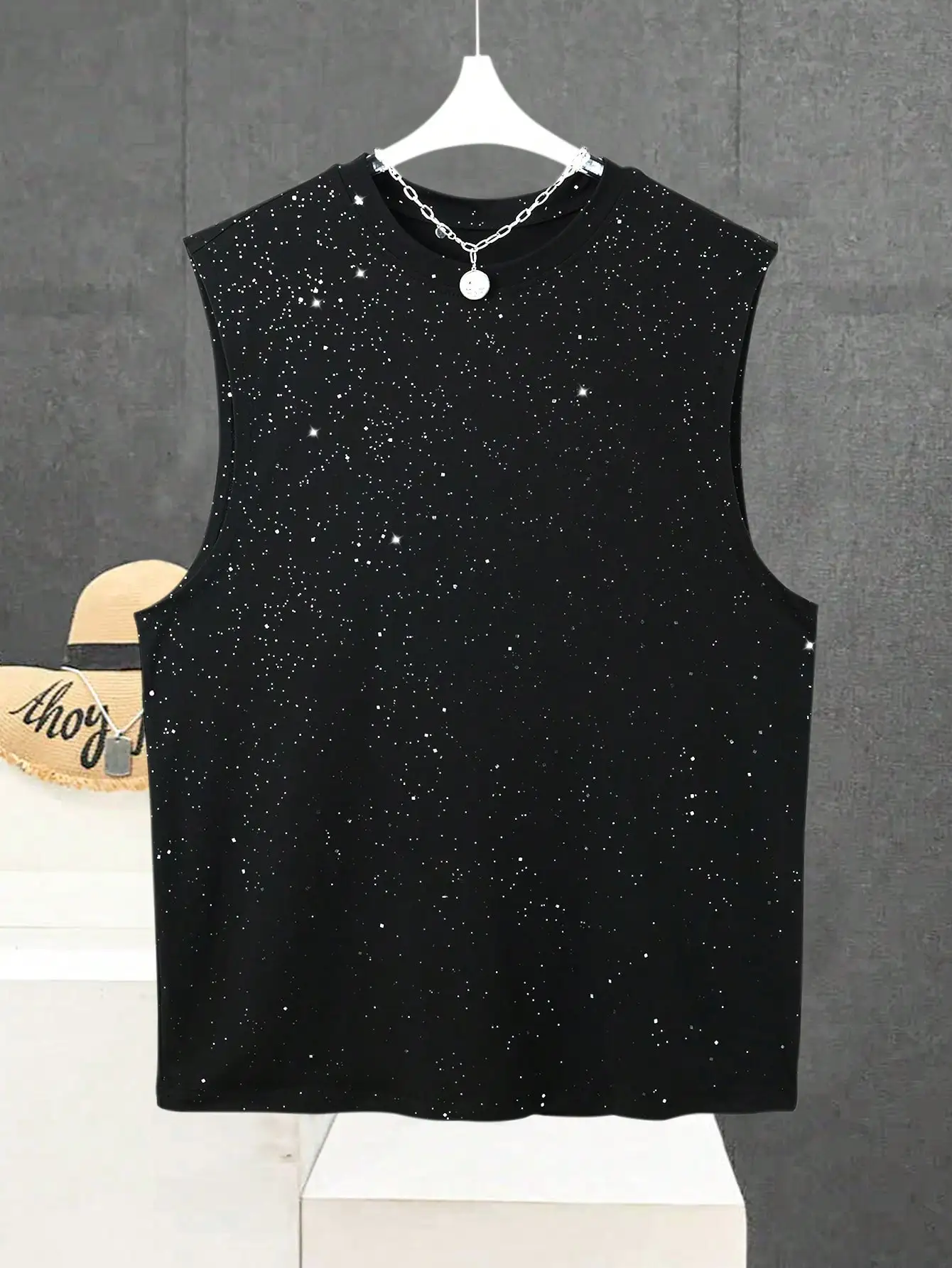 

Black Rhinestone-Embellished Round Neck Sleeveless Tank Top for Men