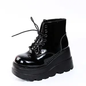 Ankle boots with tall and thick sole for women, tilting jump, lace shoe, bright black, light bling, winter 8 Main sales boot brightness - №2