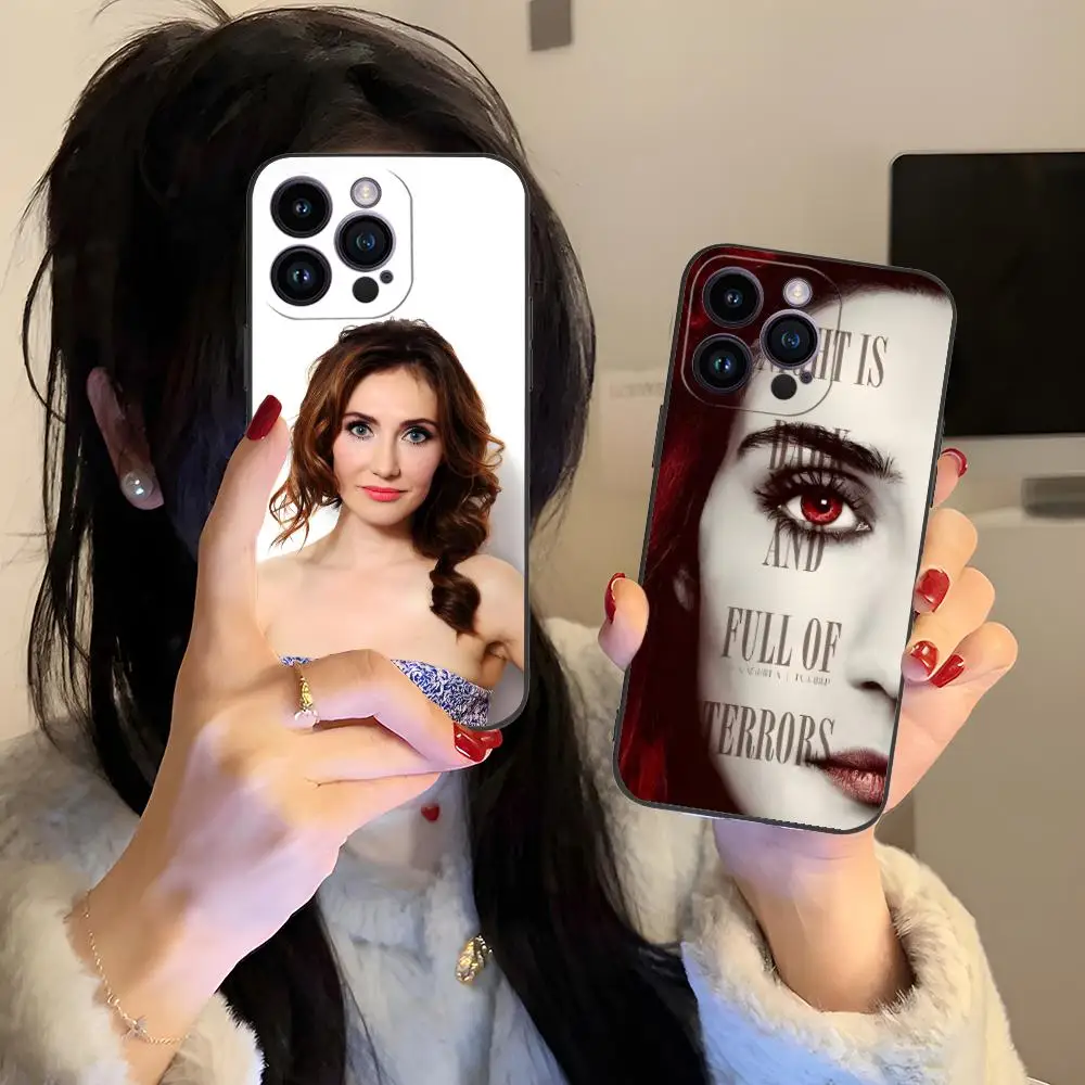 Carice Van Houten M…