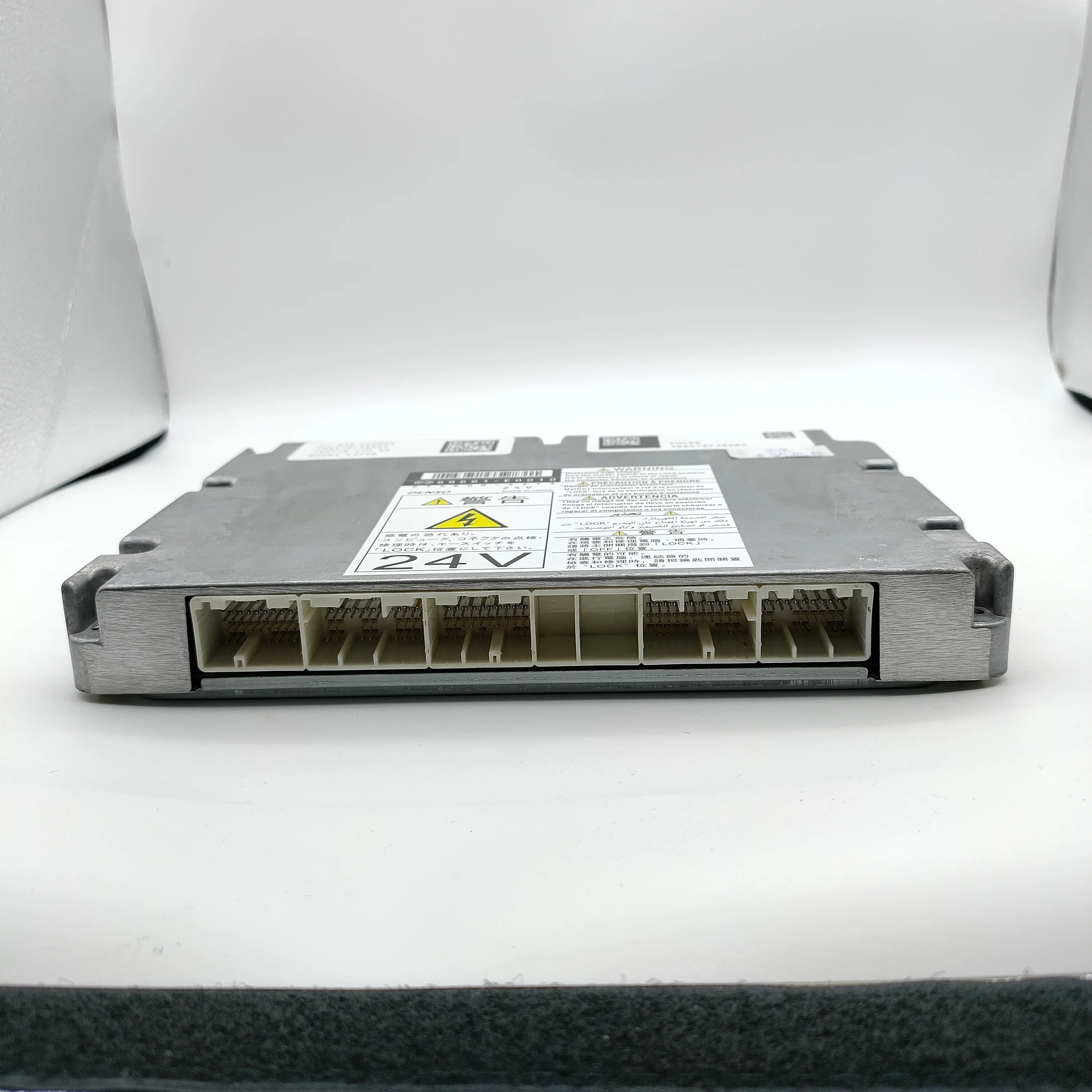 

SK200-8 SK210-10 J05 J08 Engine Controller ECU 89661-E0010 275800-4213 VH89661E0010 YN22E002345F5 89663-E0750B