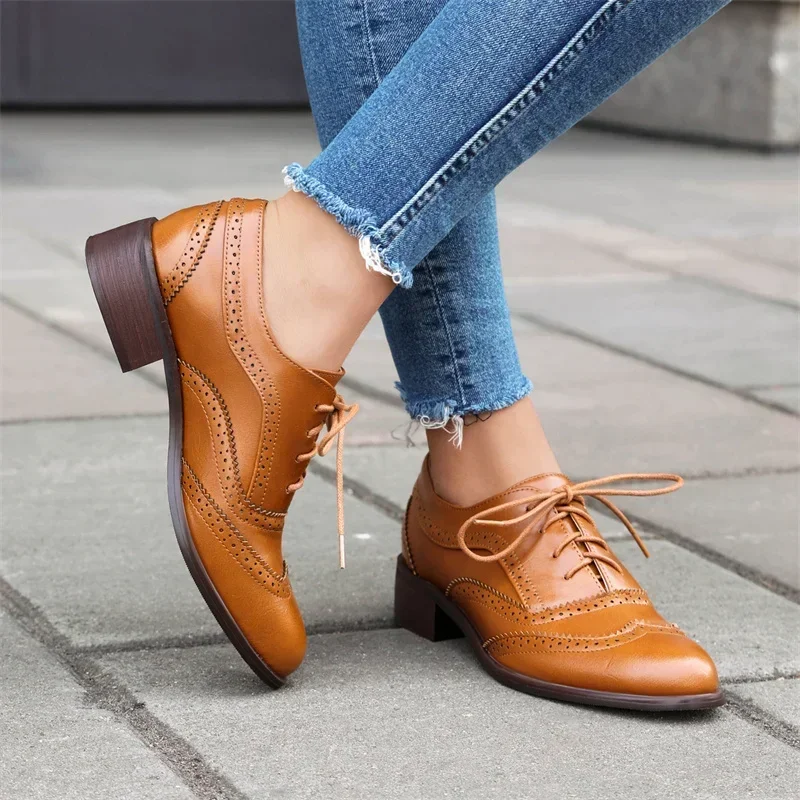 British Flats Women Oxfords Mid Square Heels White Brown Pinked PU Round Toe Brogues Vintage Lace Up Dress Lady Full Wing Shoes - view 2