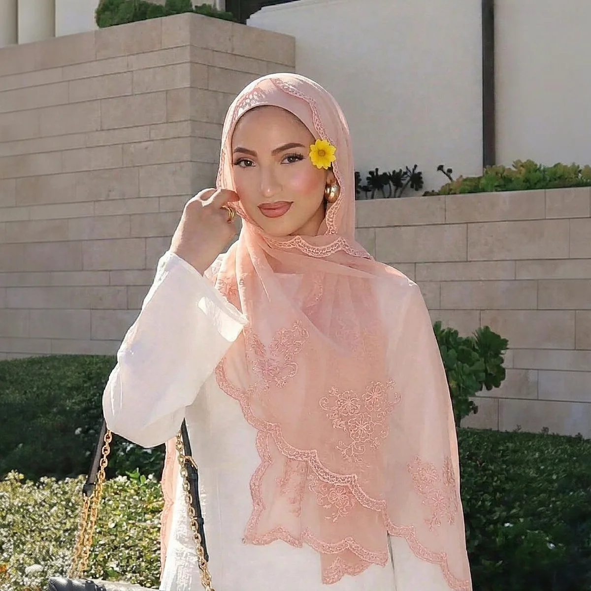 

Элегантный женский кружевной шарф с вышивкой, ажурный платок-бандана, летняя ретро-шаль, универсальный декоративный аксессуар для волос