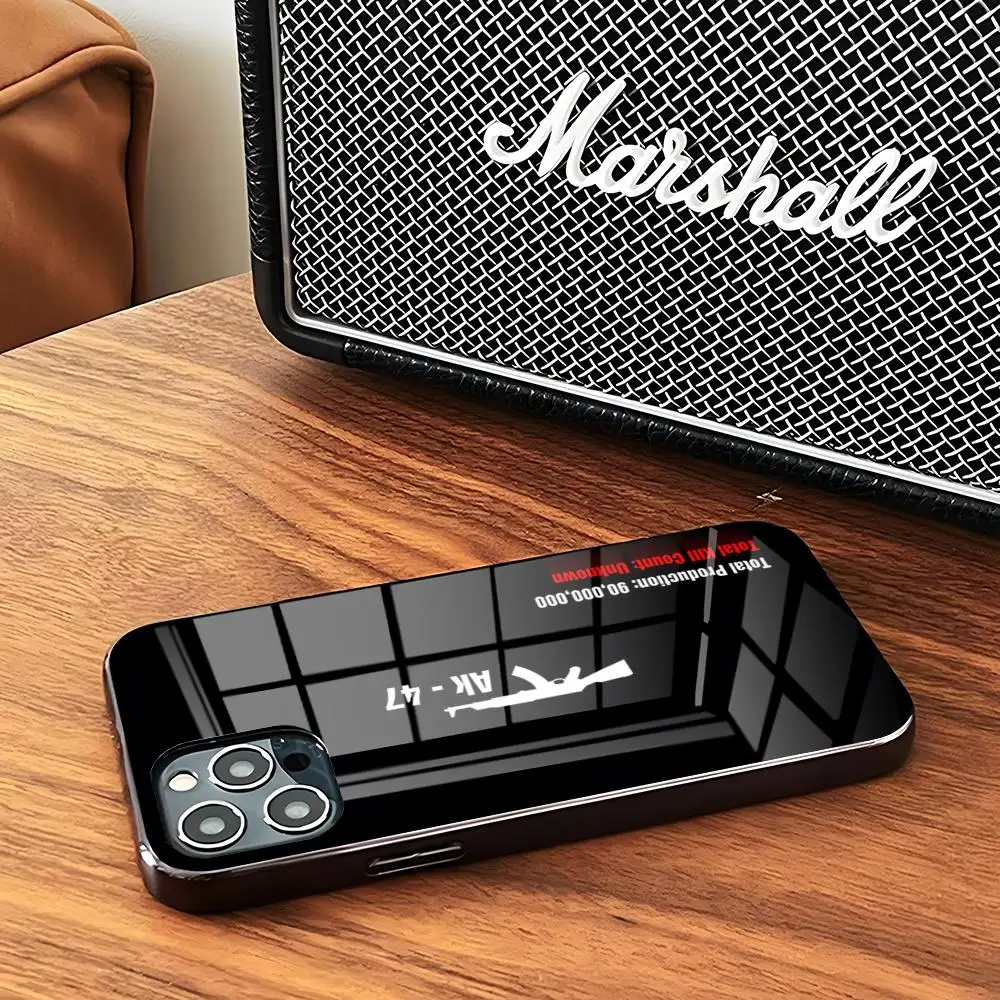 AK 47 Telefoonhoesje voor IPhone 16 15 Pro 14 13 12 11 Mini X XS XR Max 6 8 Plus SE 2020 Glasontwerp Cove