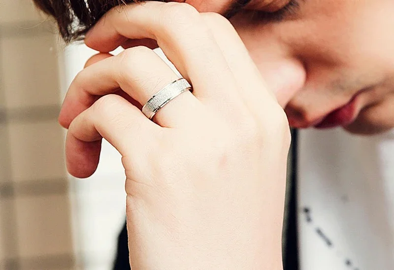 Never Fade 4mm Frosted Ring Fashion Gold Color Stainless Steel Rings For Men and Women Exclusive Couple Wedding Band Gift Rings