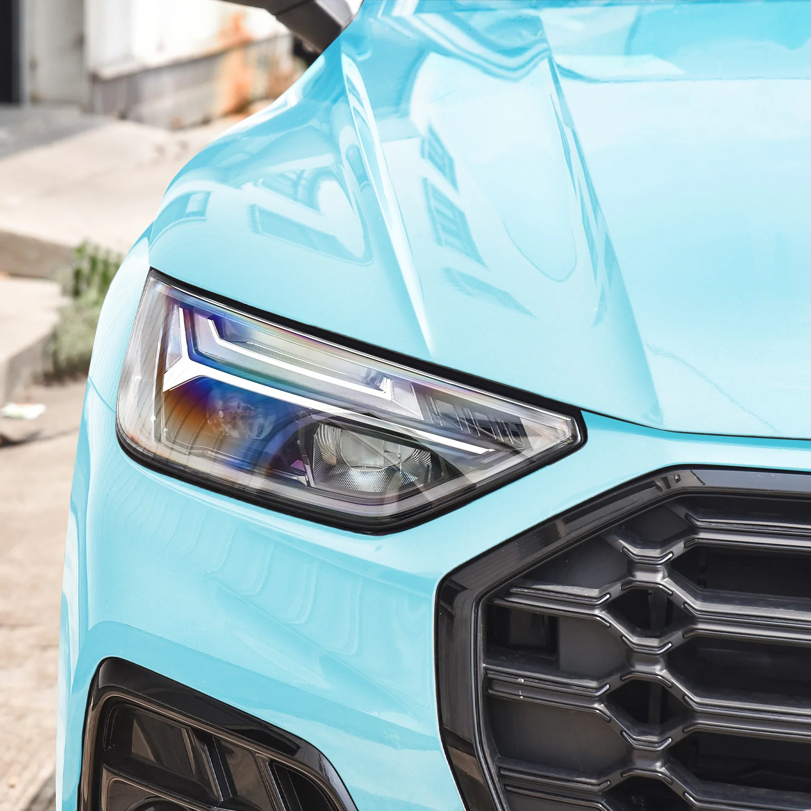 

Durable Holographic PVC Wrap for Vehicles Scratch-Resistant Easy to Install Remove for Car Motorcycle Color Update