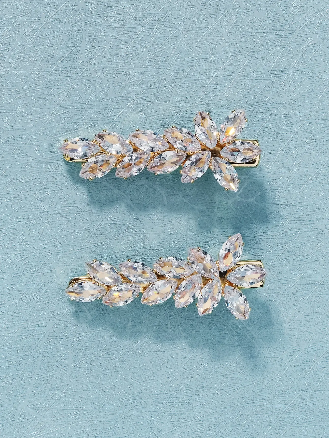 

2pcs Crystal Zirconia Floral Design Hair Clips, Fashion Versatile Hair Accessories For Women, Suitable For Wedding And Party