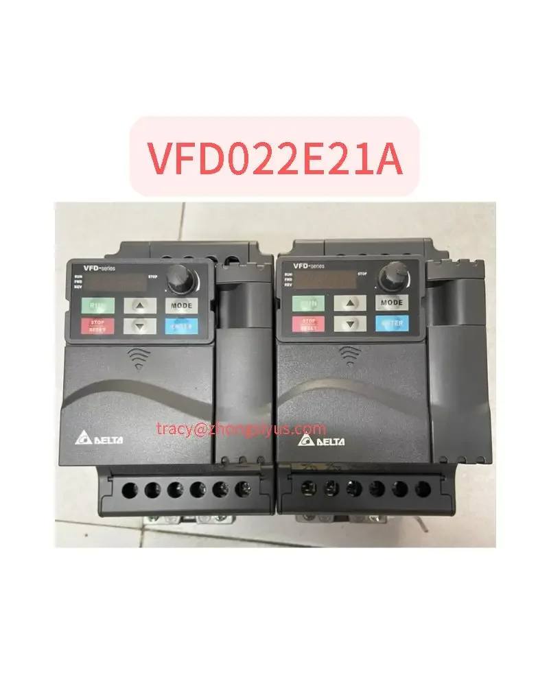 

Used frequency converter 2.2kw single phase input VFD022E21A test OK,Spot
