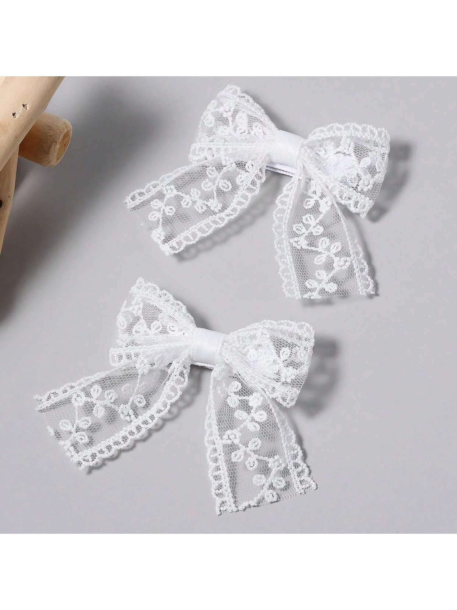 2 white lace bow hair clips with long tail ribbon bow Alligator hair clips Birthday party dress decorative accessories gift