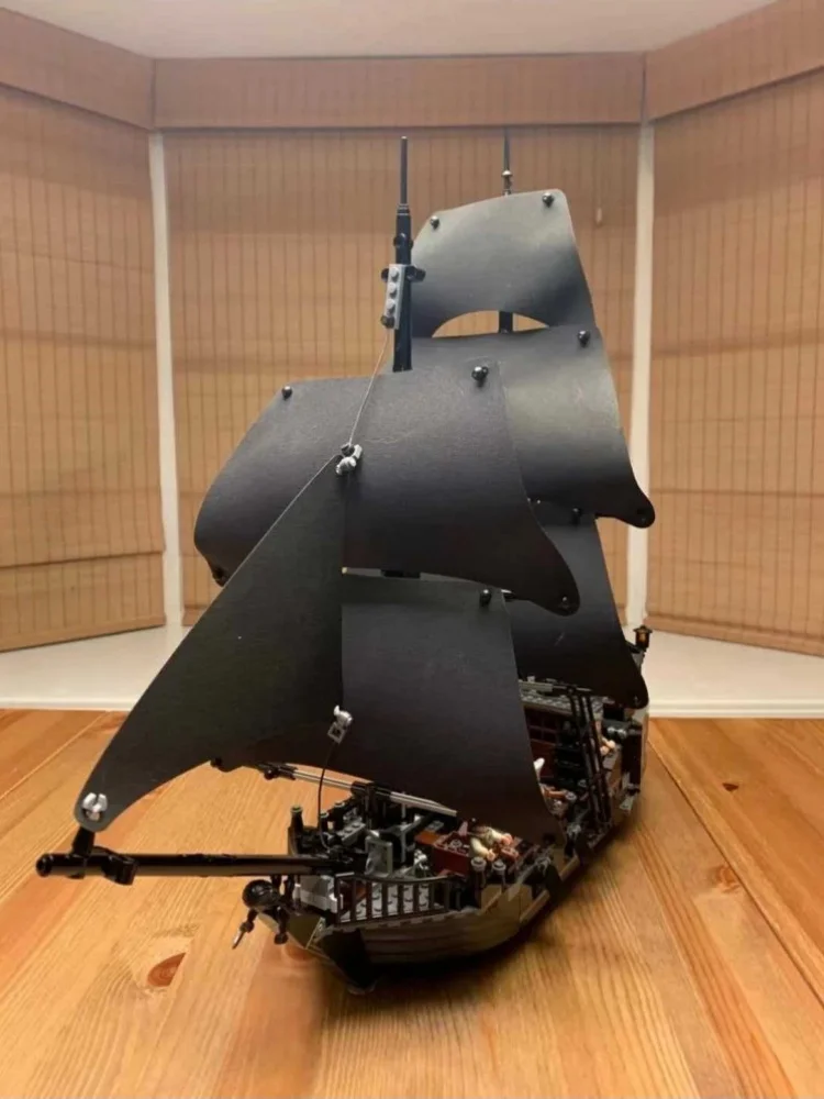 MOC Pirate Pair Revenge Warship Black Pearl Sailing Ship Building Blocks Assembly MOC 4195 Toy Gift 1036