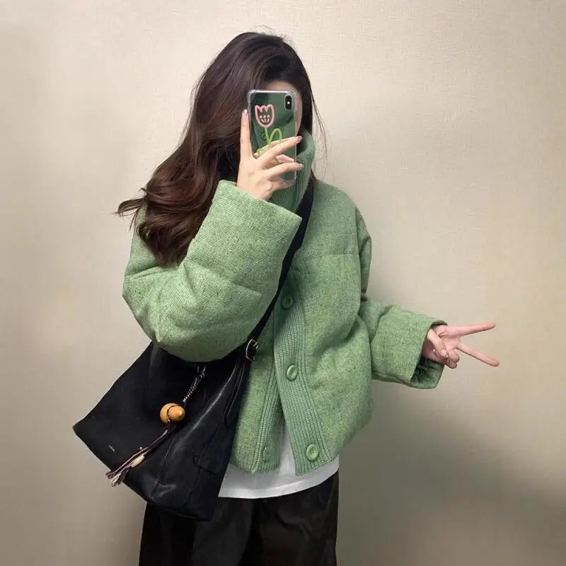 

Korean style design sense splice short style cotton-padded jacket Women's winter new model green Christmas lapel coat fashion