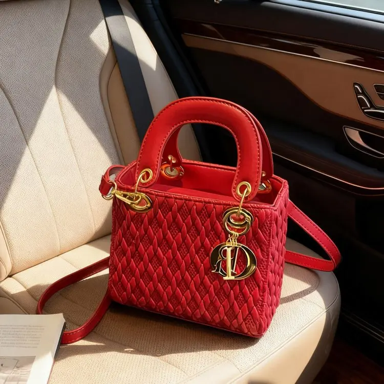 

Нишевая минималистичная сумка для губной помады премиум-класса с цепочкой, женская сумка через плечо с верхней ручкой 2-в-1, универсальный модный кошелек