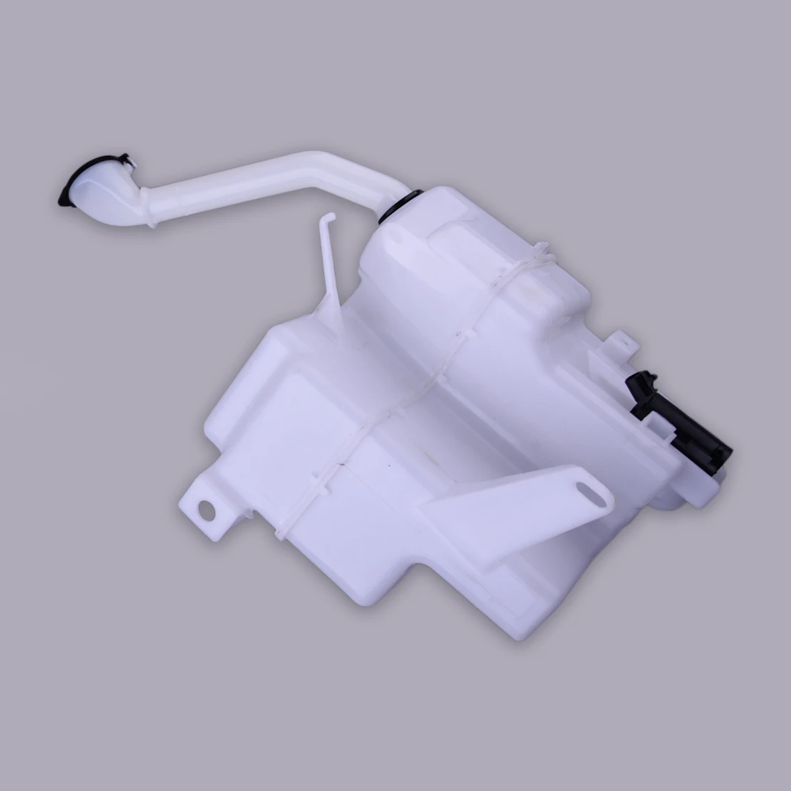 8531533520 8531506230 Windshield Washer Fluid Reservoir Tank Bottle With Pump 8531533530 Fit for Toyota Avalon Camry 2019-2022