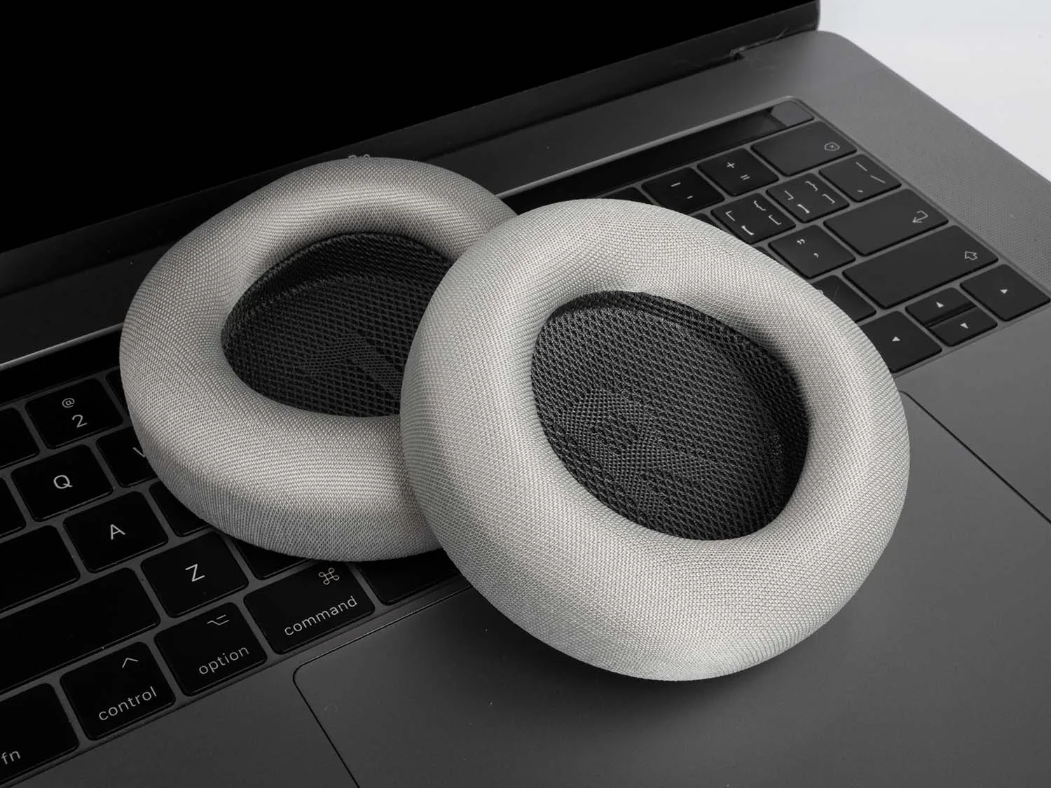 Earphone pads For Corsair Virtuoso MAX Earpads headphones Earmuffs Soft Memory Covers Sponge Protein