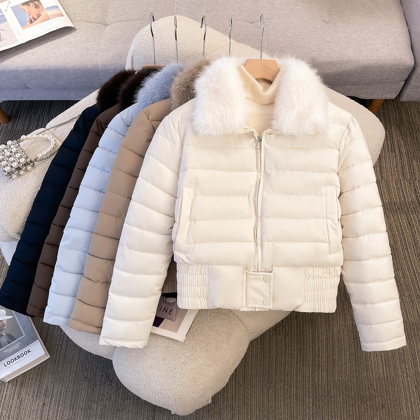 2026 New Women's Cropped Padded Jacket Winter Warm Slim Parka Outerwear with Fur Collar Zipper Closure Casual Chic Short Coat