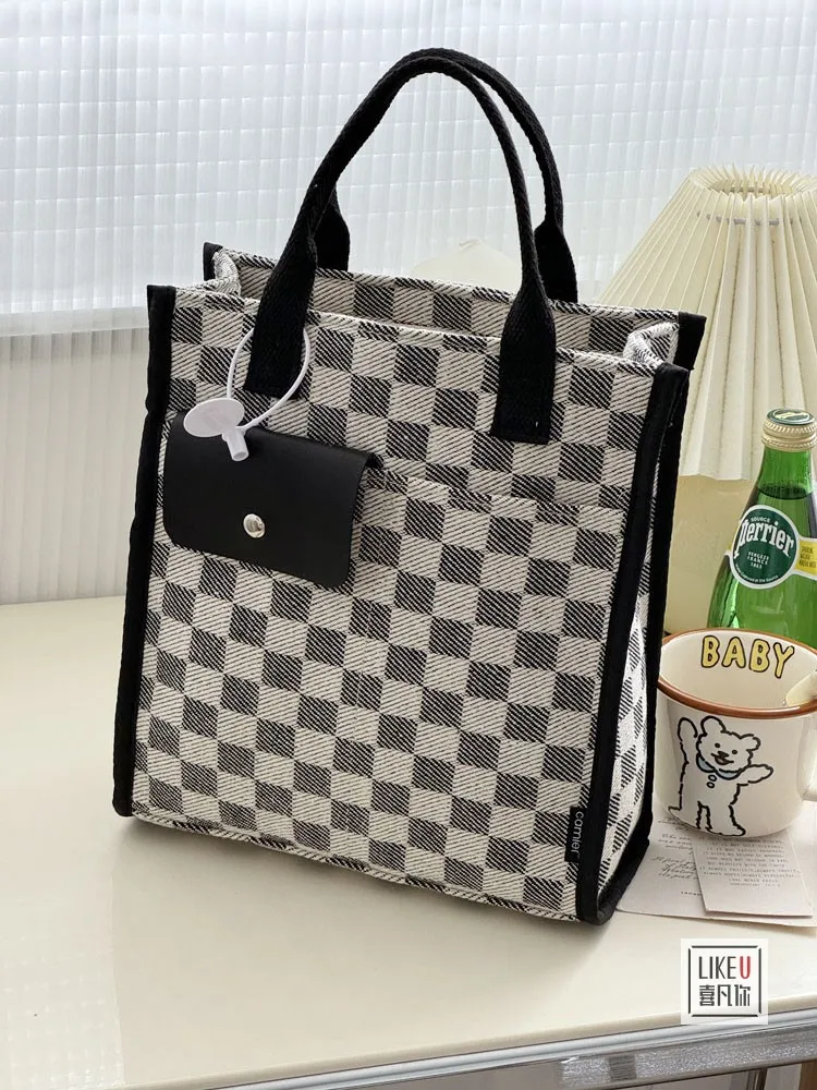 Literary Checkerboard Lattice Three-dimensional Shape Student Bento Lunch Box Simple Leisure Handheld Storage Mommy Bag