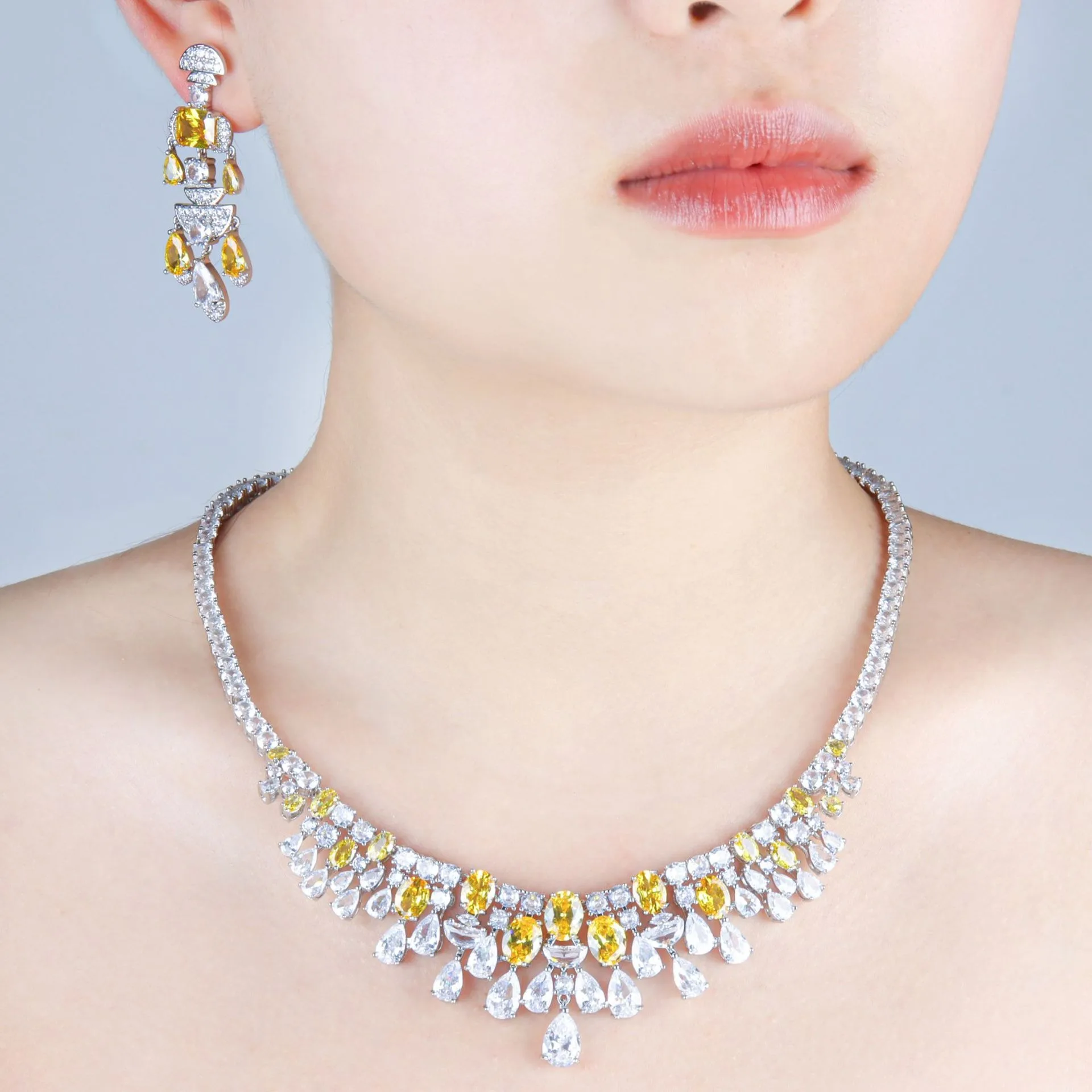 

Роскошные дубайские свадебные ювелирные наборы для женщин, 2 предмета: сверкающие колье и серьги с кубическим цирконием, аксессуары для свадебной вечеринки