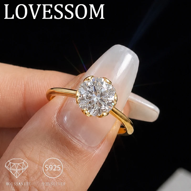 An elegant women's ring featuring a 3-carat moissanite in the shape of a 925 anemone lotus.