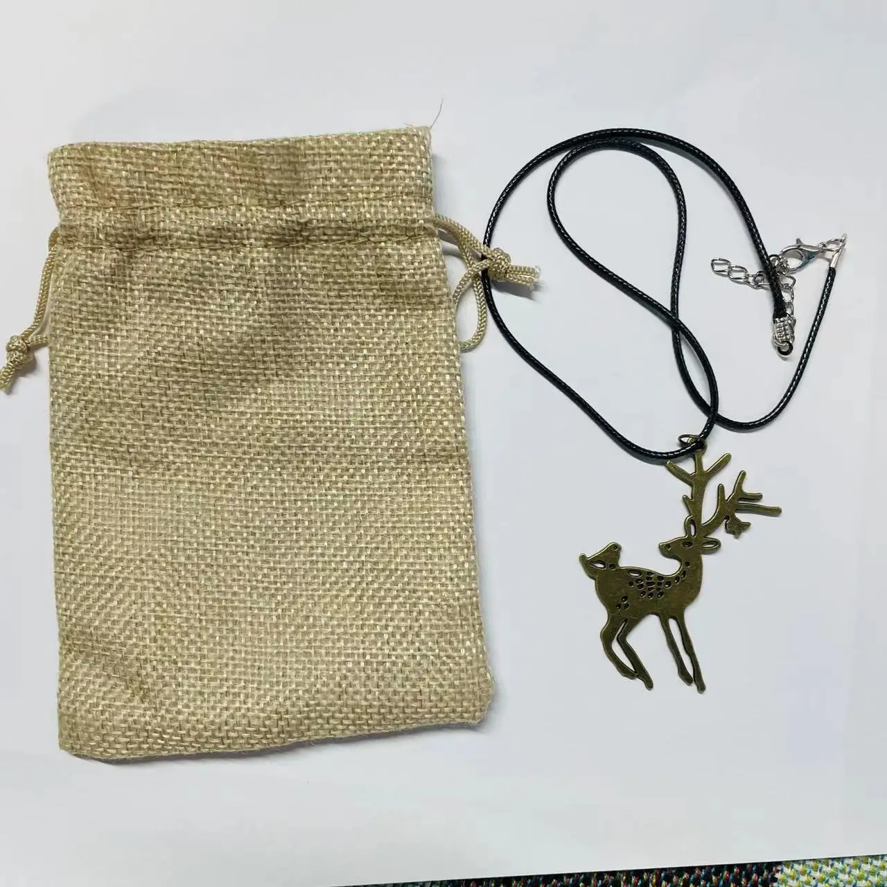 Natal Alce Pássaro Padrão Colar De Pingente, Forma Animal Medieval, Pescoço Oco Desgaste, Conjunto De Saco De Presente, Presente De Aniversário