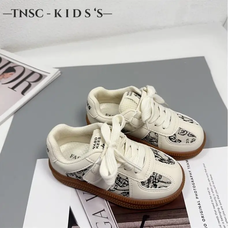 Children's Sports Shoes 2024 Autumn New Boys' And Girls' Casual Shoes Middle School Students' Board Shoes Silver beige 26-37