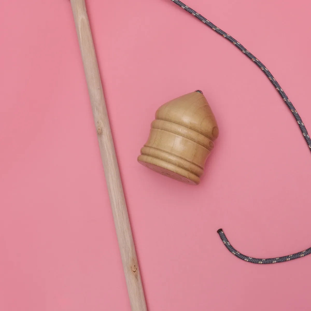 Wooden Gyroscope Peg-Top Vintage Elm Wood 8Cm Brown Spinning Top Kids Party Favor Creativity Skill Development