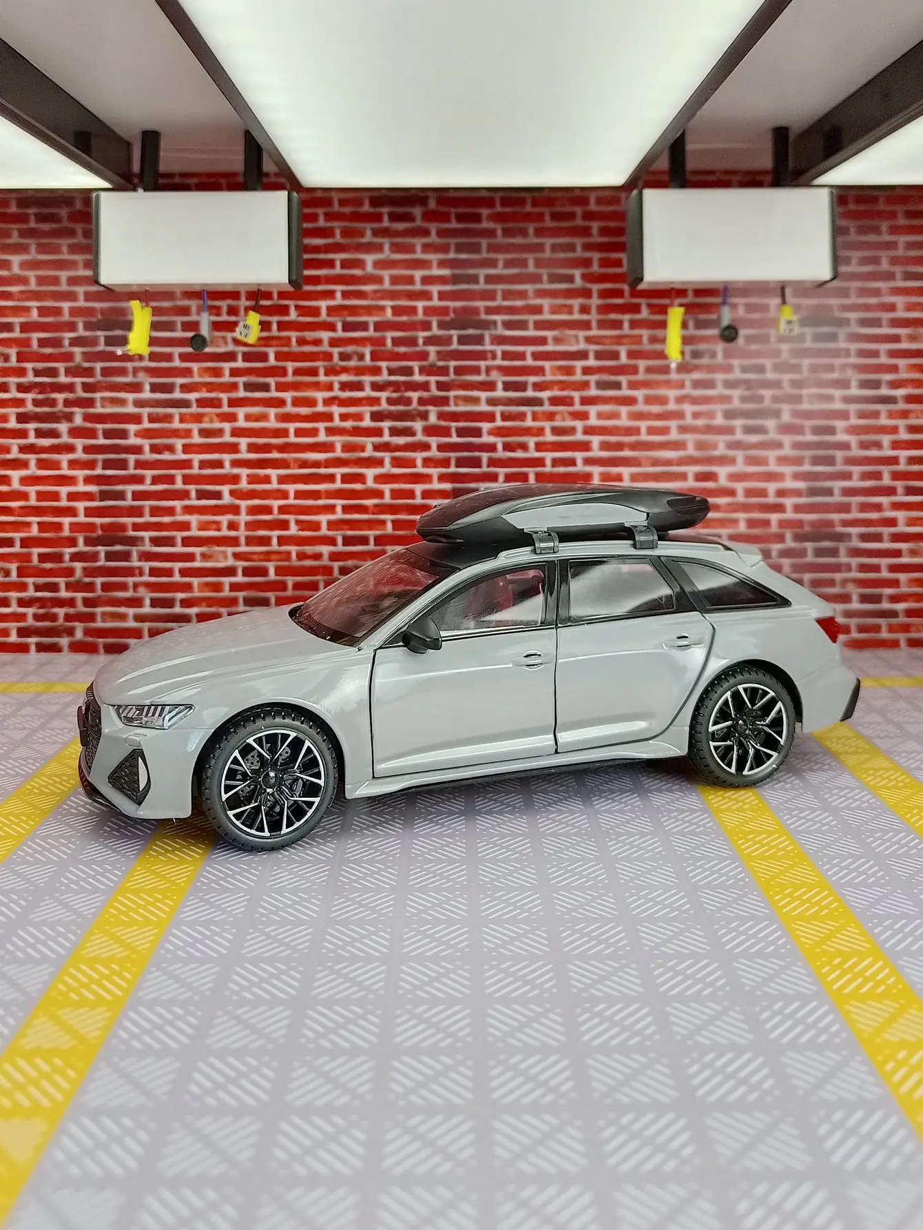 Modèle de voiture en alliage Rs6 pour garçons, 1:24, simulation, son et lumière, côtes arrière, voiture jouet, tout-terrain en métal, station Wagon, collection