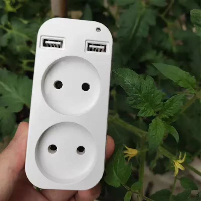 European USB Socket Portable Dual Usb Converter Plug Multifunction Converter Plug Germany France Russia Universal Socket