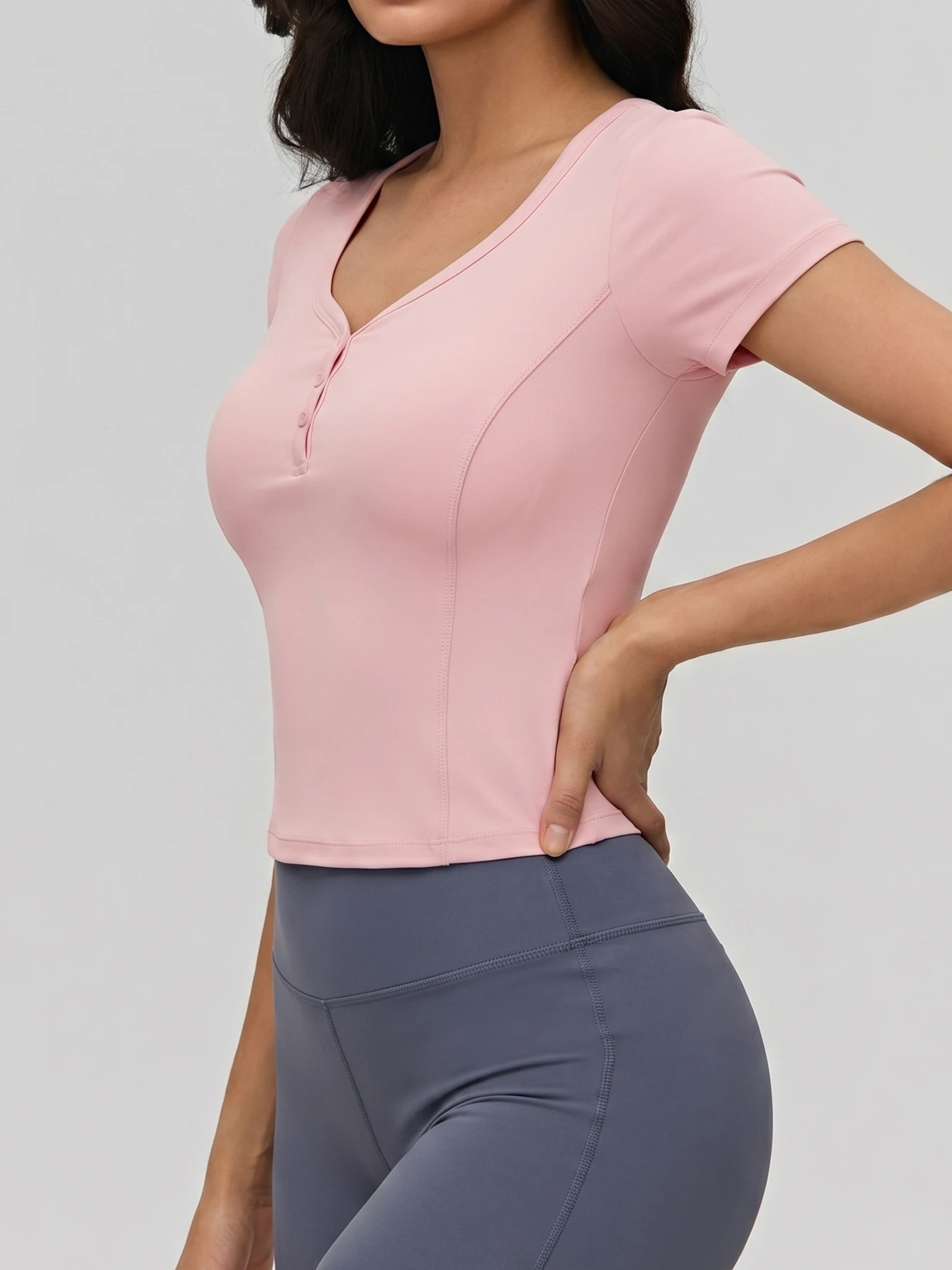 Camiseta de yoga con cuello en - Pilates V Yoga reseña y precio