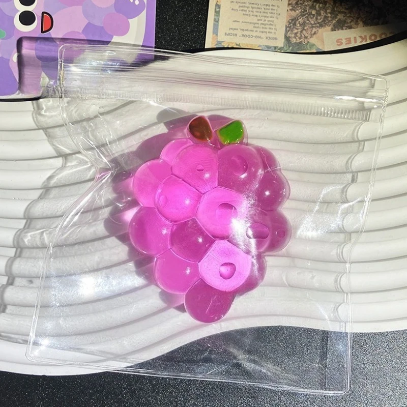 Gezellige Squishy Handgemaakte Druiven Knijpspeeltje Gesimuleerd Fruit Stress Relief Trage Rebound Zintuiglijke Fidget Speelgoed voor Angst en Focus Cadeau
