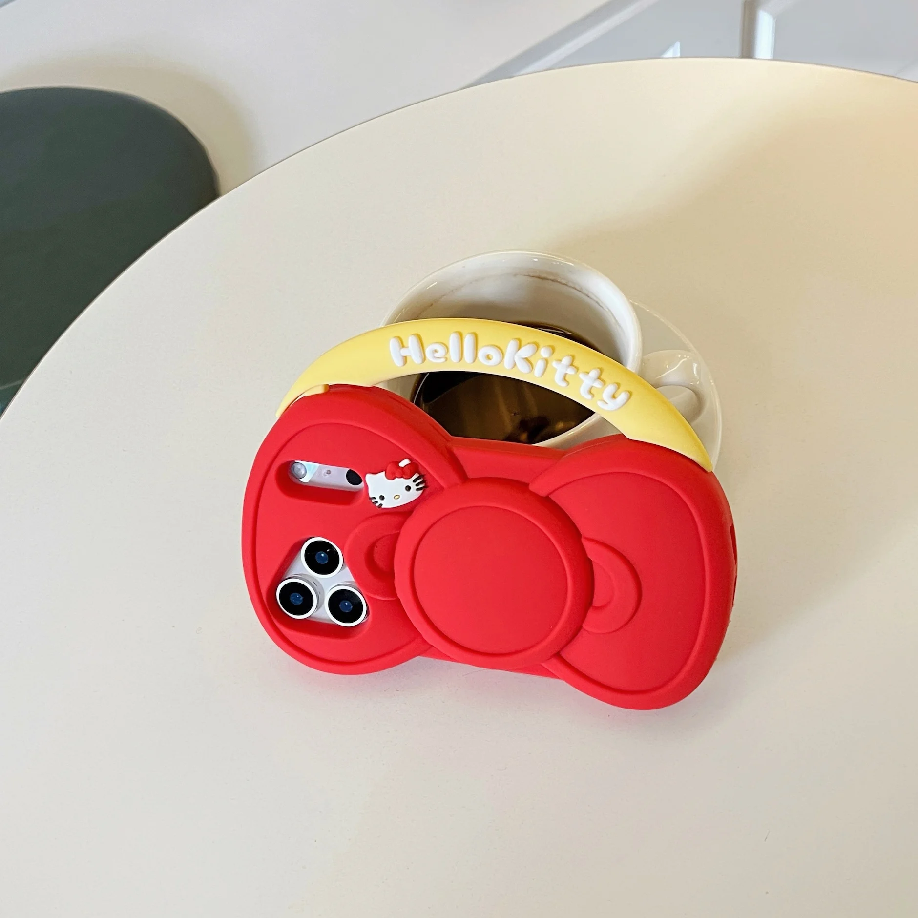 Funda cómoda antideslizante estereoscópica anticaídas para pajarita súper grande para iPhone17 16 12 13 14 15 Pro Max funda roja brillante