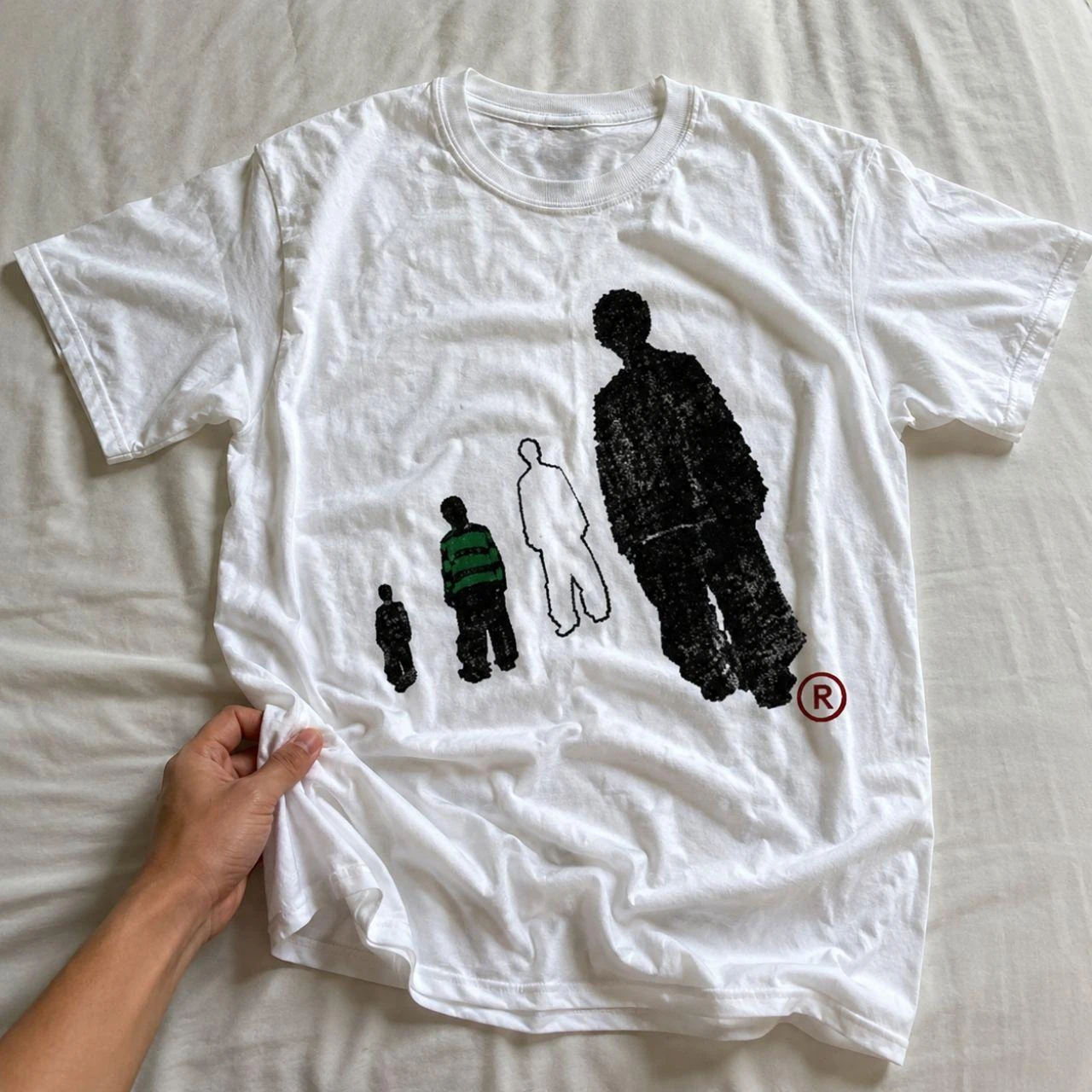 New Arrivals: T-shirts with silhouette prints, '90s-inspired cropped tops, Y2K “trash” style, and 2000s-style tops—unisex