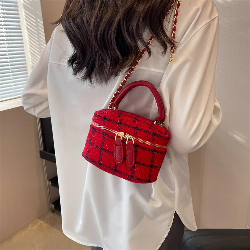 2023 New Women\'s Bag Fashion Velvet Shoulder Crossbody Bag Handbag Mini Rhombus Chain Small Bag Crossbody Bags for Women