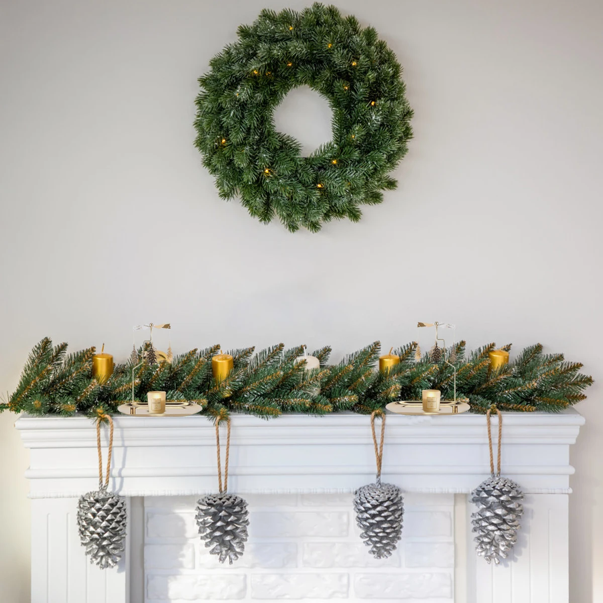 

Creative Rotating Holder Christmas Tree Golden Tray For Wedding Home Decor Elegant Christmas Candlestick Warm Atmosphere