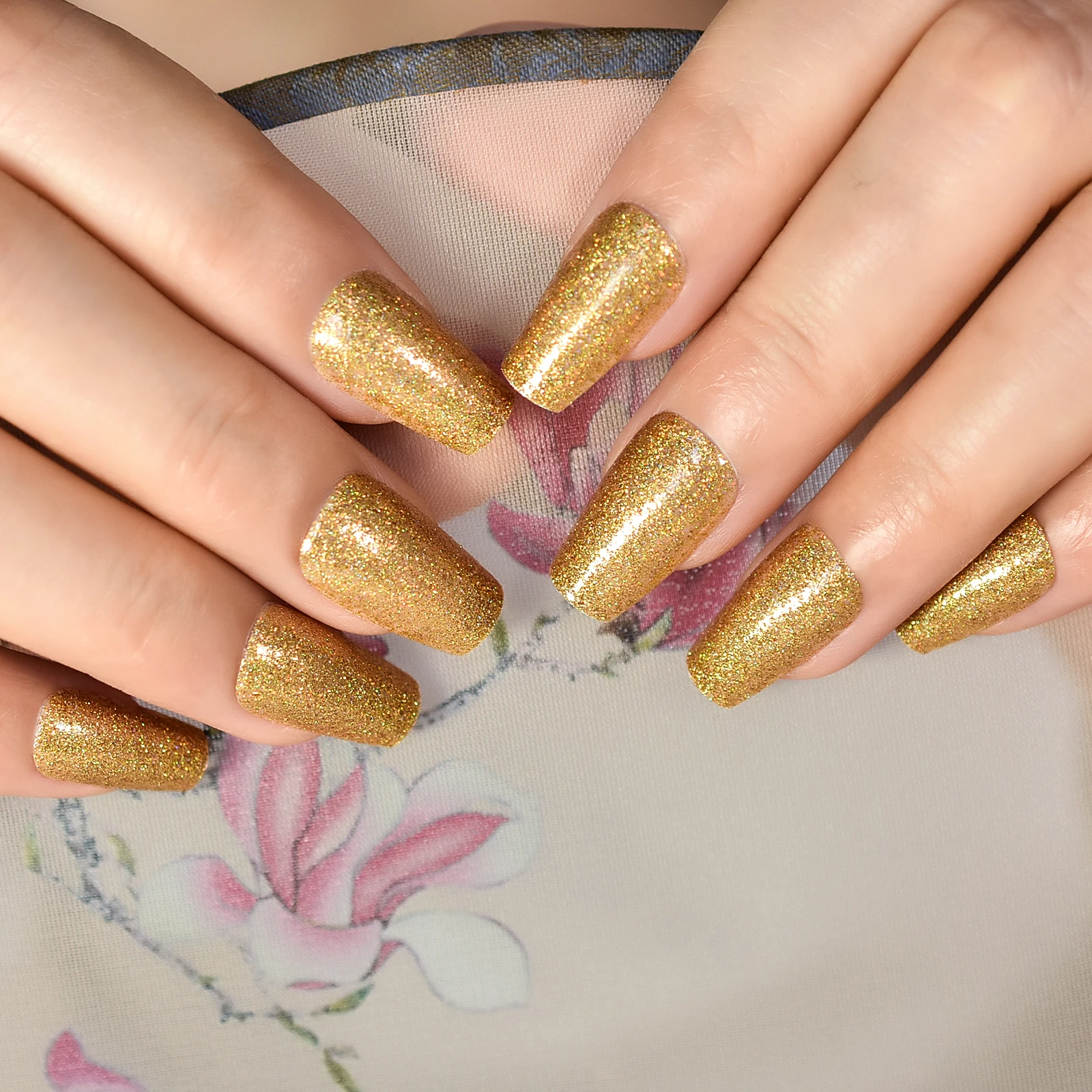 24szt Golden Glitter Press On False Nails Średniej długości trumny wielokrotnego użytku Akrylowe tipsy do paznokci Fałszywe paznokcie Faux Ongles