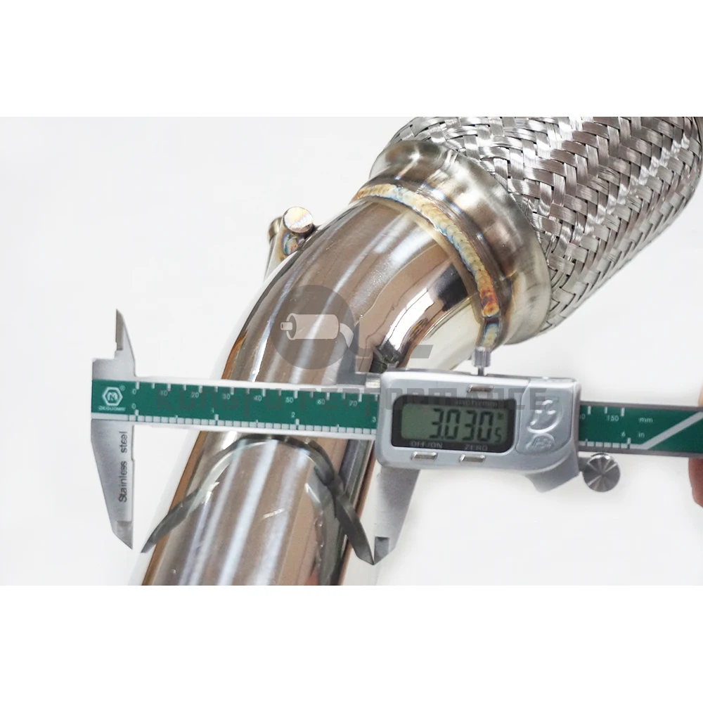 KUNGFU PERFORMANCE V W Golf R MK6 AU DI S3 8P TTS QUATTRO 1.8L TFSI 2L TFSI CATLESS DOWNPIPE 2006-2013 view 3