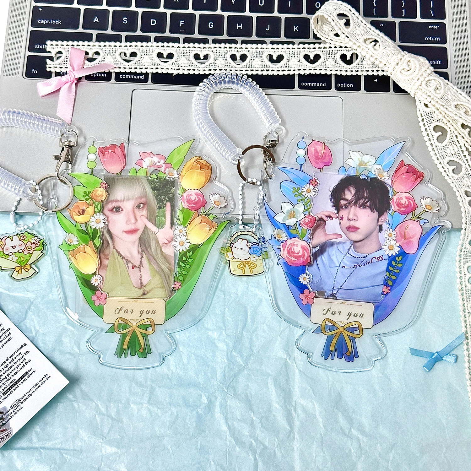 

3 inch Cute Flower Shape Kpop Photocard Holder Photo Card Holder Bag Pendant Back To School Stationery