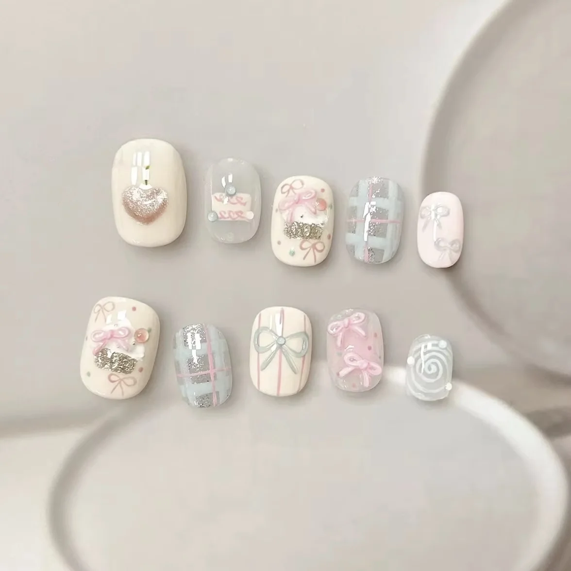 

10pcs Short Oval Handmade False Nails Tips Cute Cherry Bow Design Press on Nails Gradient Pink Fake Nail Sets Full Cover Nail
