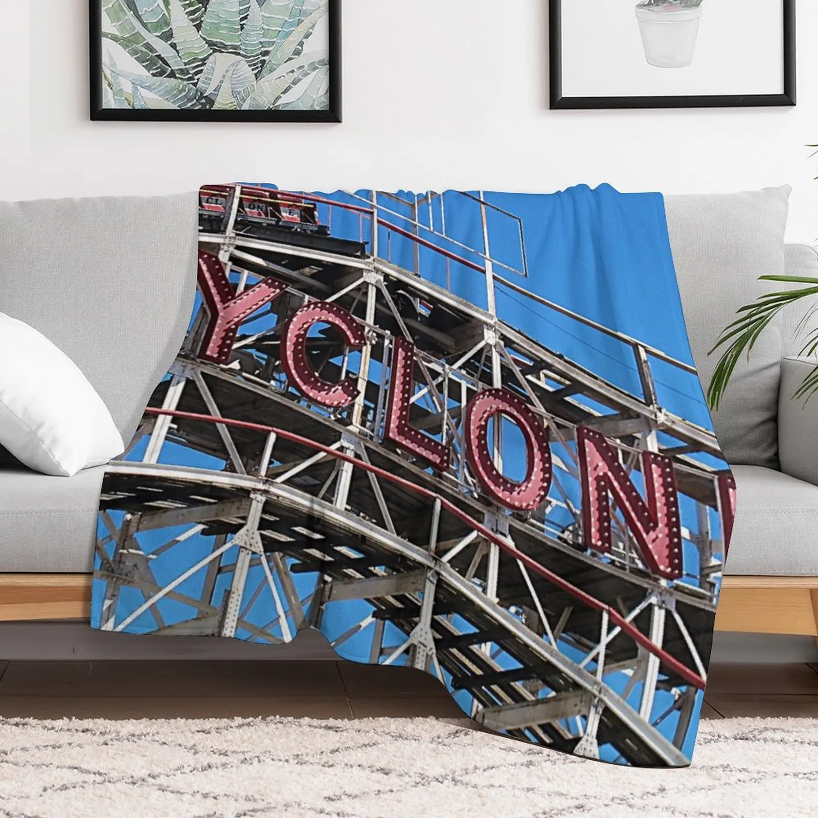 Cyclone Roller Coaster Coney Island NY Throw Blanket Extra Large Throw Summer Beddings For Decorative Sofa Stuffeds Blankets