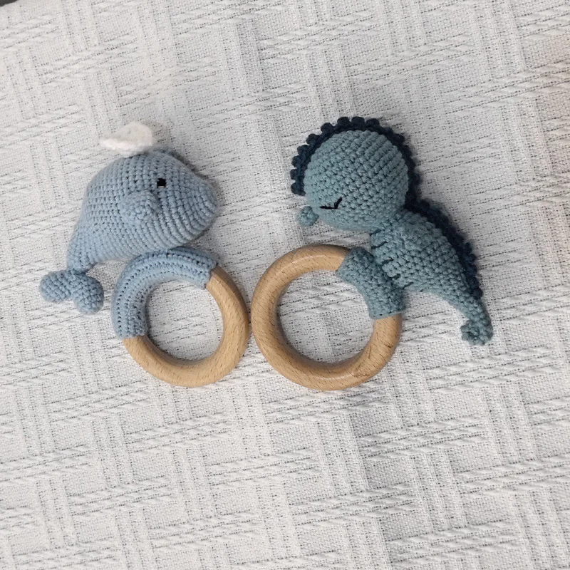 Handmade Crochet Cartoon Whale Seahorse Animal Baby Rattle Toys Safe Beech Wood Newborn Handhold Teething Ring Baby Teether