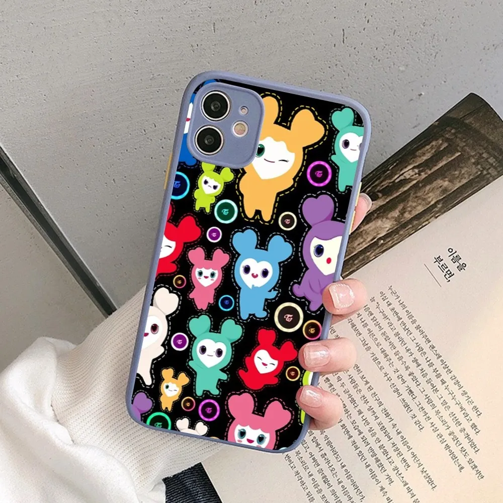 Casing ponsel KPOP T-TWICE perempuan, casing penutup Matte transparan untuk iPhone 14 11 12 13 Mini Pro Max 8 7 Plus X XR XS MAX