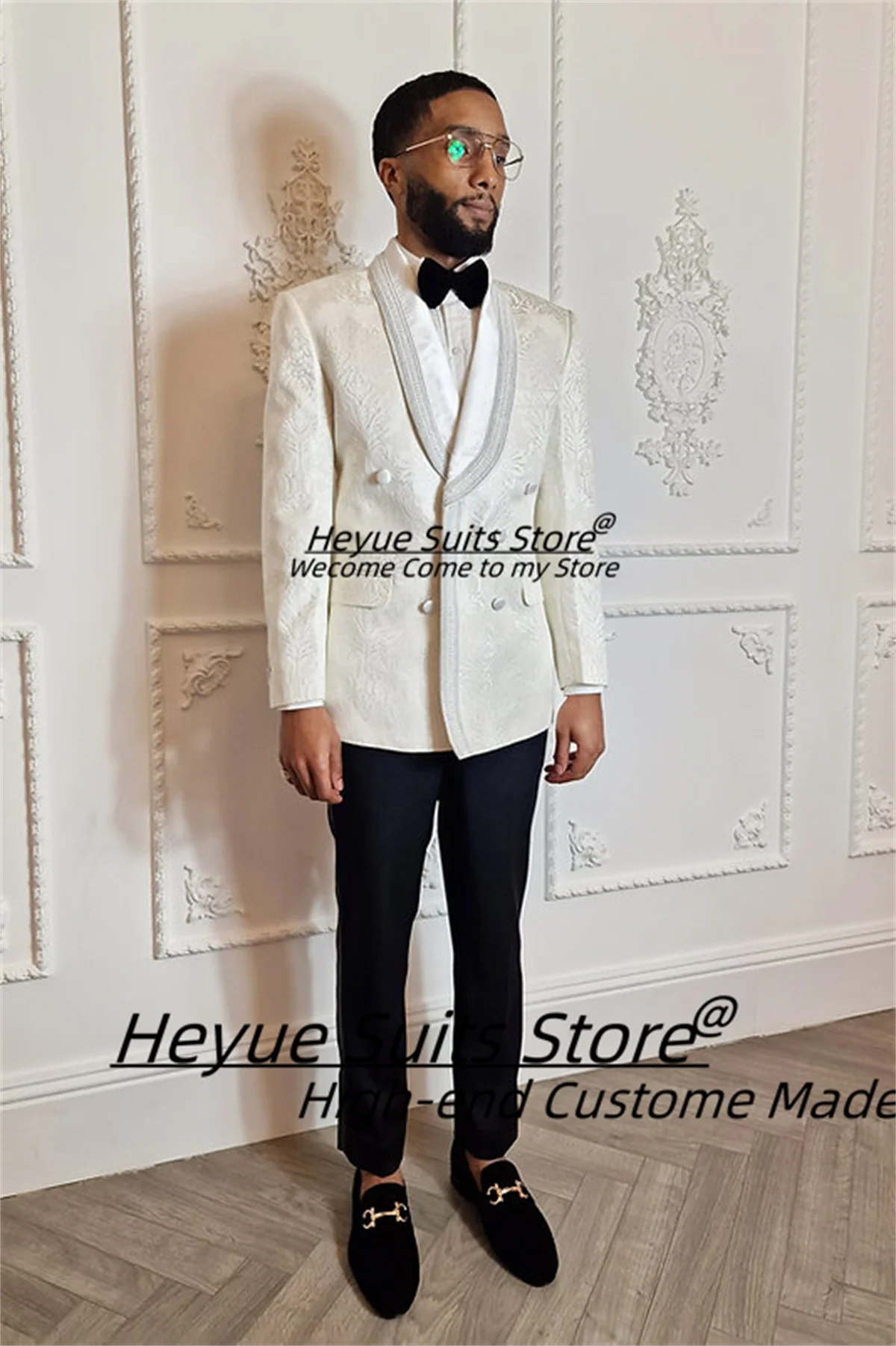 

Luxuly Hand Embroidered White Damask Print Silk Jacquard Double Breasted Groom Wedding Tuxedos 2 Pcs Sets Elegant Costume Homme